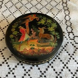 Vintage Palekh lacquer box. Handpainted in USSR. Signed.