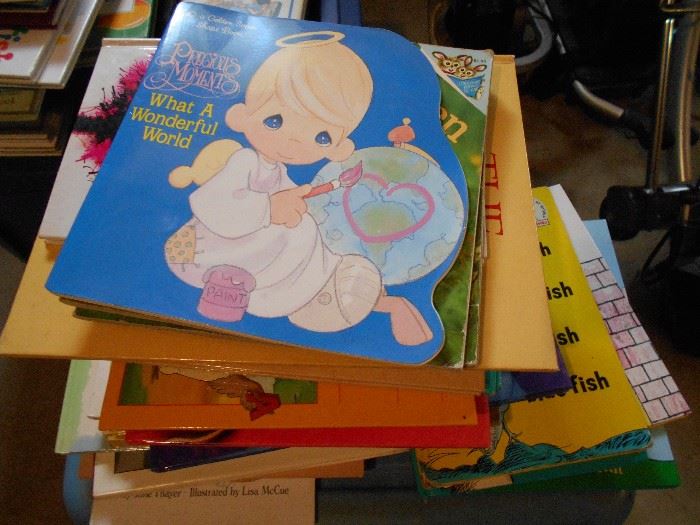 LOTS OF CHILDREN'S BOOKS