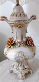 Capodimonte lamp with rose decoration and painted cherubs.