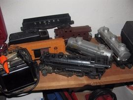 Lionel train pieces