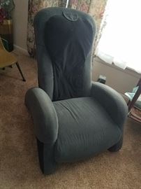 Vibrating massage chair - works :)