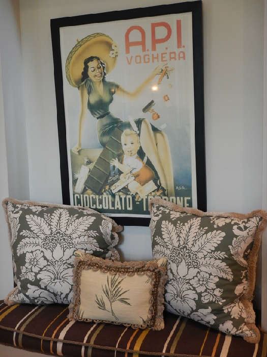 FRENCH POSTERS AND DECORATIVE PILLOWS