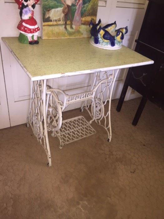 Singer Table Stand