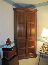 Local walnut inlaid corner cupboard, circa 1830