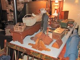 Wall pockets, baskets, sconces