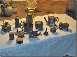 Miniature (toy) tin objects