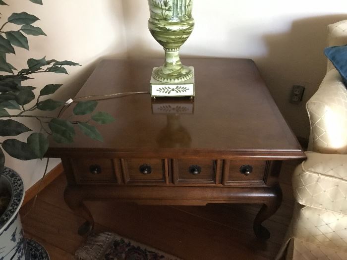 Large side/end table