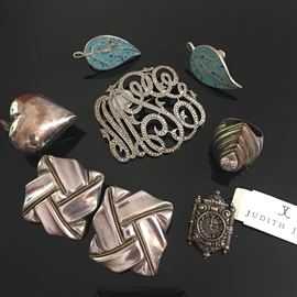Nice assortment of sterling silver jewelry.