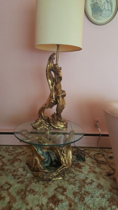 Wood sculpture table lamp and wood sculpture fountain table