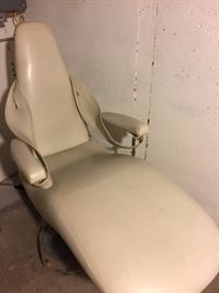 Electric dental chair
