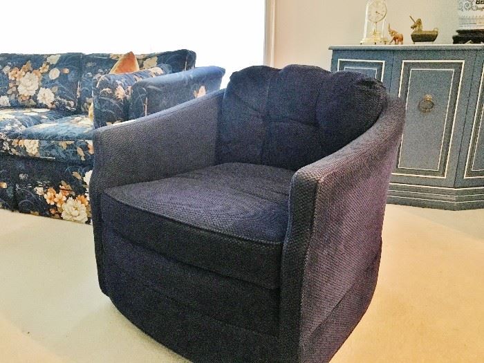 A Regal Estate Sale in Arlington Heights, IL starts on 5/20/2017