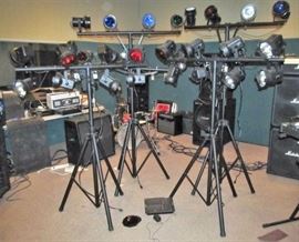 Light Stream Controls (Stage Setter 8 dimmer console & 4 DP-DMX4B monitors) professional stage lighting kit: 4 stands w/28 total lights.