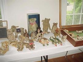 LARGE COLLECTION OF OLD STEIFF ANIMALS