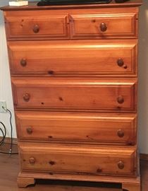 6 drawer dresser knotty pine