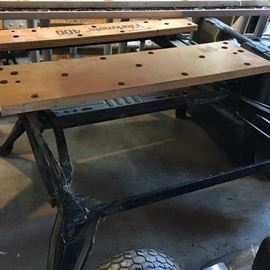  Black & Decker workmate 400 with built in clamps 