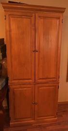  TV hutch/stereo cabinet 
