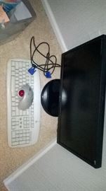 Computer monitor, keyboard & Mouse 