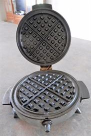 Toastermaster Waffle Maker