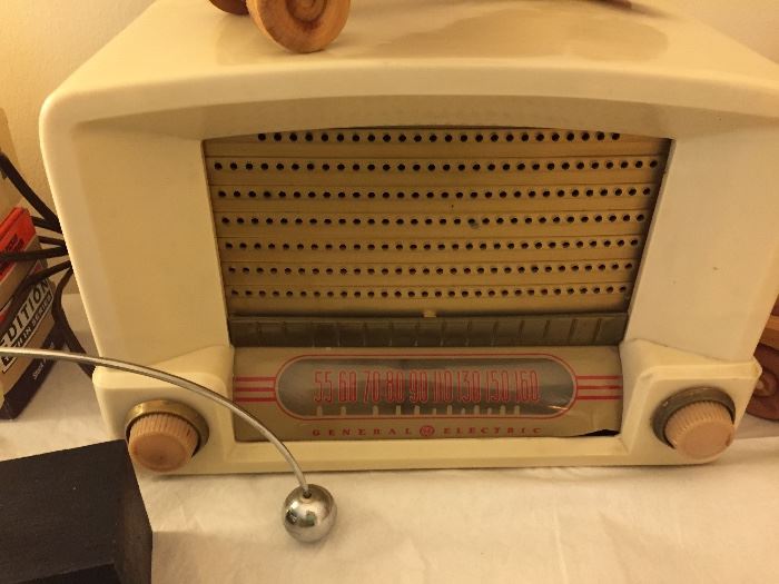 Vintage radio in original condition