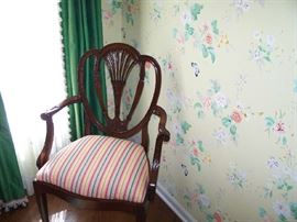 ARMCHAIR TO THOMASVILLE DINING SET