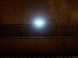 DETAIL OF BANDING OF DINING TABLE