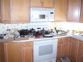 MORE KITCHEN & COOKWARE