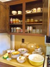 Some of the vintage kitchen items including Pyrex and Fire King 