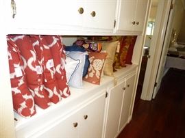Decorative Pillows all excellent condition