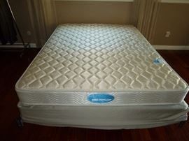 Great condition queen size bed