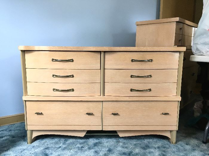 Vintage bedroom set of 6 pieces most not shown 