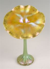 Stunning Signed Quezal feathers "Jack in the Pulpit Vase