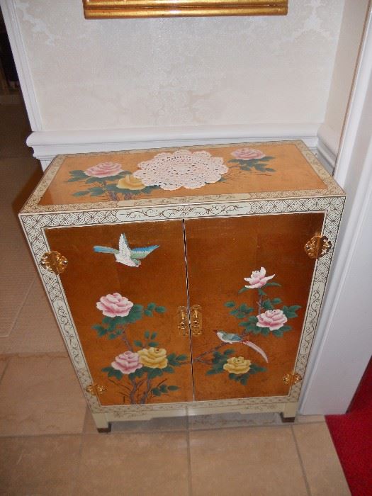 2-Door Oriental chest
