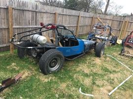 Dune buggy with aluminum gas tank