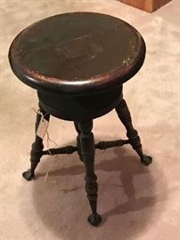 Organ stool