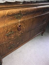 ANTIQUE MAHOGANY DRESSER WITH MIRROR