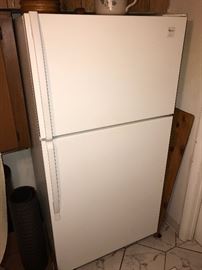 WHIRLPOOL REFRIGERATOR