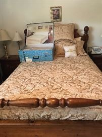 QUEEN SIZE BEDDING