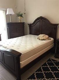 Queen bedroom set