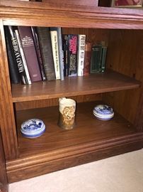 BROYHILL LARGE SHELVING UNITS AND MEDIA CENTER