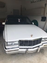 1993 CADILLAC FLEETWOOD 4 DOOR SEDAN-NEEDS REPAIRS TRANSMISSION IS SLIPPING