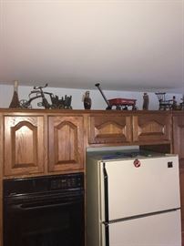 TONS OF KITCHENWARE, GLASSWARE, COOPER POTS, SILVERWARE, CHINA SETS, COOKWARE, BAKEWARE AND SMALL APPLIANCES