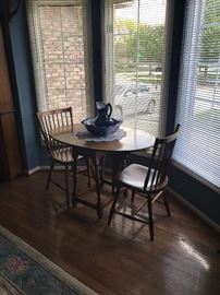 LEOPOLD STICKLEY DROP-LEAF TABLE