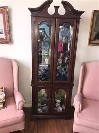 EARLY AMERICAN CHERRY WOOD SLIM GLASS CURIO
