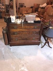 ANTIQUE WASHSTAND