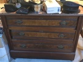 ANTIQUE WASHSTAND