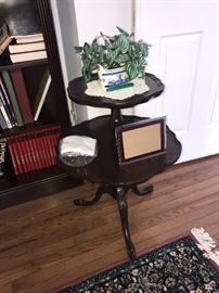 VINTAGE MERSMAN MAHOGANY TWO TIER DUMBWAITER TABLE