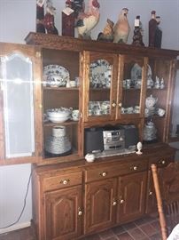 COUNTRY STYLE BLONDE OAK CHINA CABINET