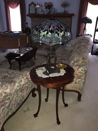 STAINED GLASS TIFFANY STYLE LAMPS