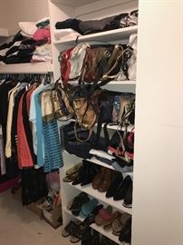 LOTS OF FASHION HANDBAGS