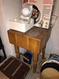 LARGE JOHN BOSS BOSSBLOCK WOODEN BUTCHERS BLOCK